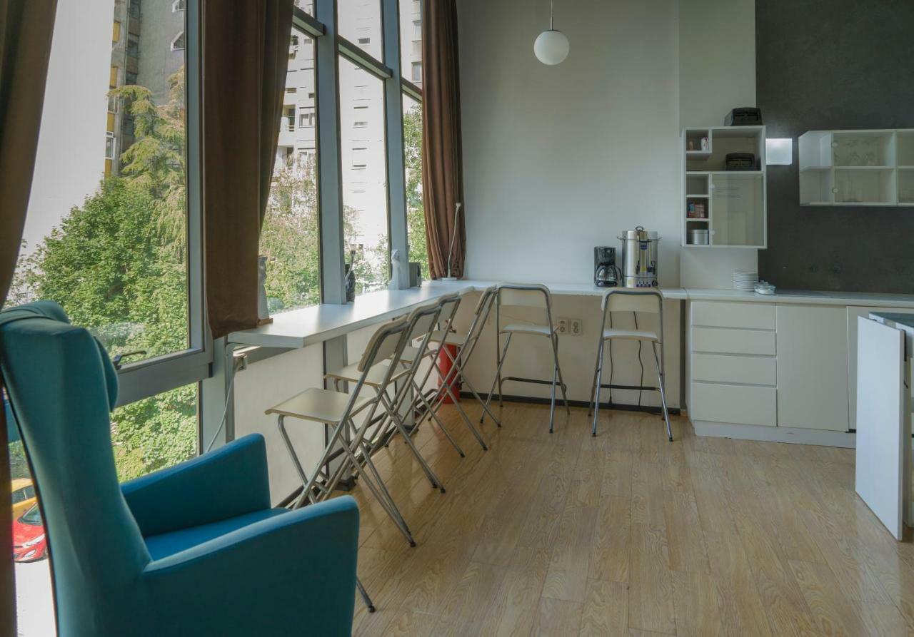 Transit Hotel Central Szkopje Kültér fotó