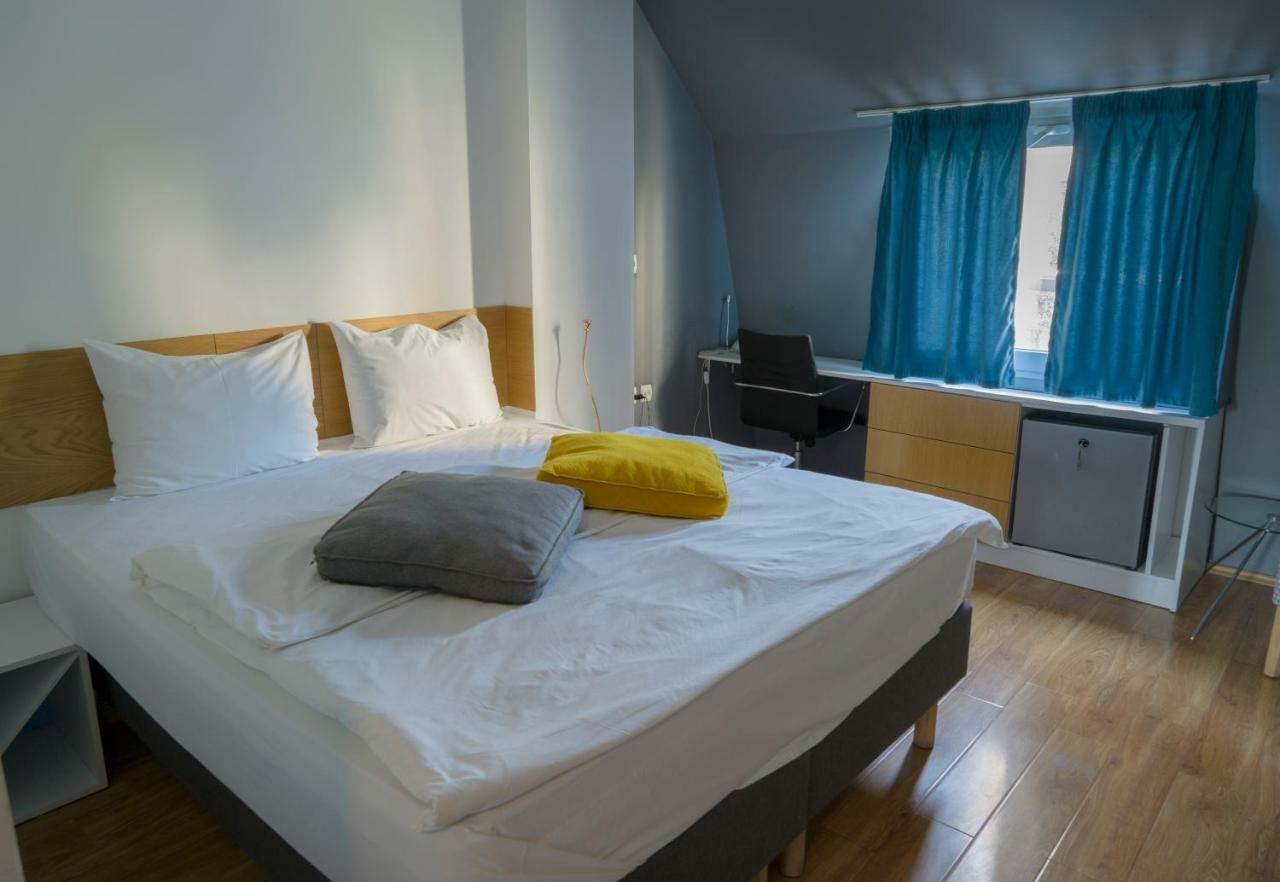 Transit Hotel Central Szkopje Kültér fotó